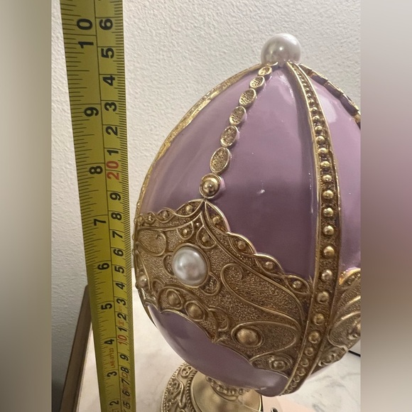 Luxury Decorative Egg by Rachel Zoe – Elegant-Inspired Accent Piece - Picture 8 of 8